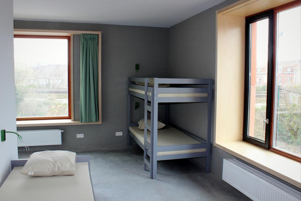 Hostel Groeninghe Kortrijk Eksteriør billede