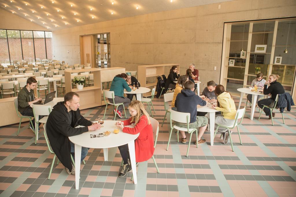 Hostel Groeninghe Kortrijk Eksteriør billede